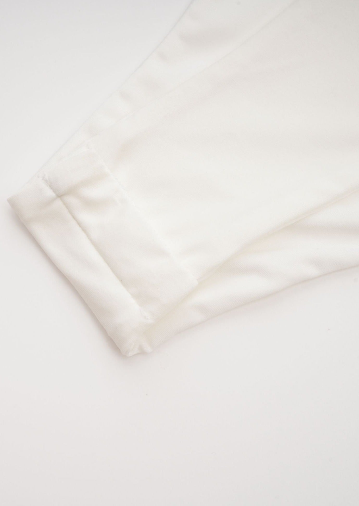 Fortuna | Witte Mini Jurk met Rozenprint – Stretch & Drape