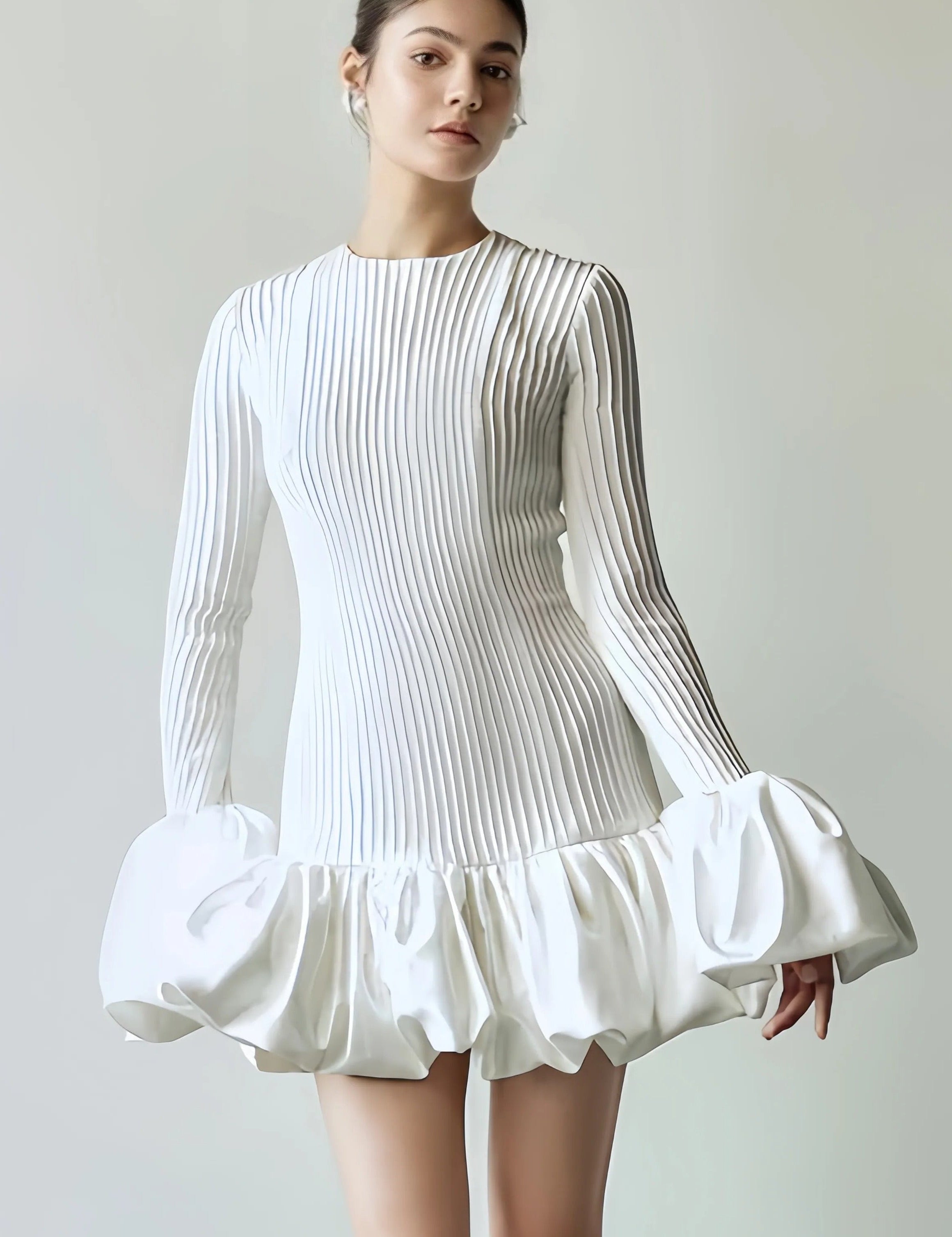 Eline | Dames Mini Jurk - Geplooid Ontwerp met Uitlopende Mouwen, Trendy 0