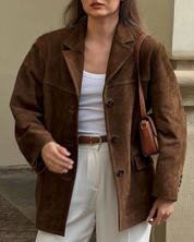 Rona | Elegante Suède Blazer Dames – Nette Knoopsluiting