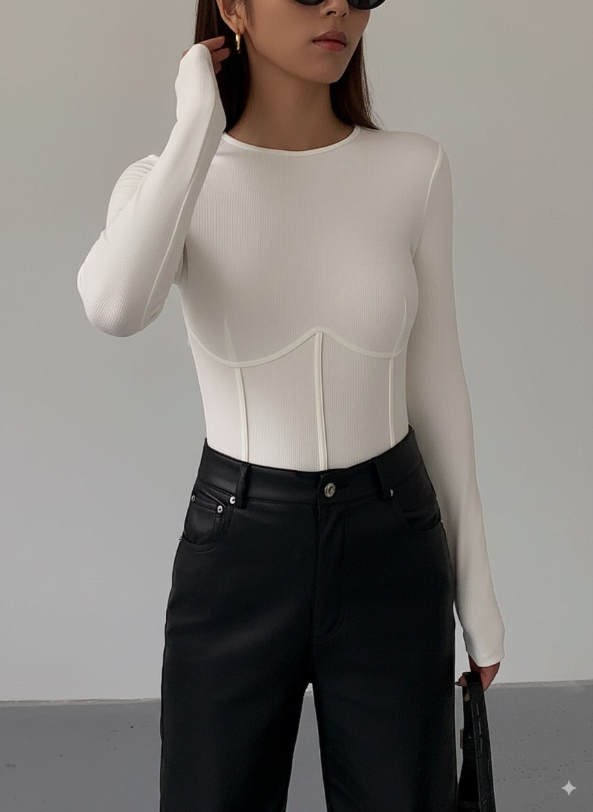 Salomé | Lange Mouwen Top met Mock Nek en Piping Details