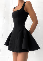 Milano | Trending Little Black Dress Flare Mini Jurk