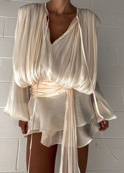 Lucetta | Champagne Mini Jurk met Plooi & Parelknopen