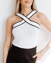 Dylana | Elegante Cross Halter Top