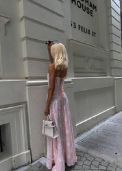 Grazia | Luxe Roze Jacquard Maxi Jurk met Corset Rugsluiting