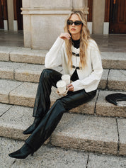 Iona | Stijlvol Dames Vest met Trendy Gespsluiting