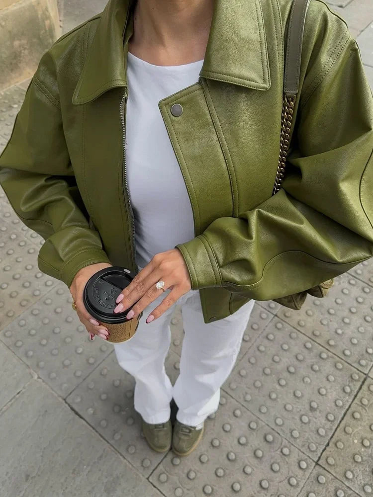 Lily-Rose | Vegan Leren Dames Jas - Olijfgroen met Moderne Streetwear Look