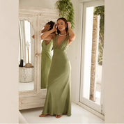 Lieve | Luxe Avondjurk met Diepe V-hals en Kantafwerking