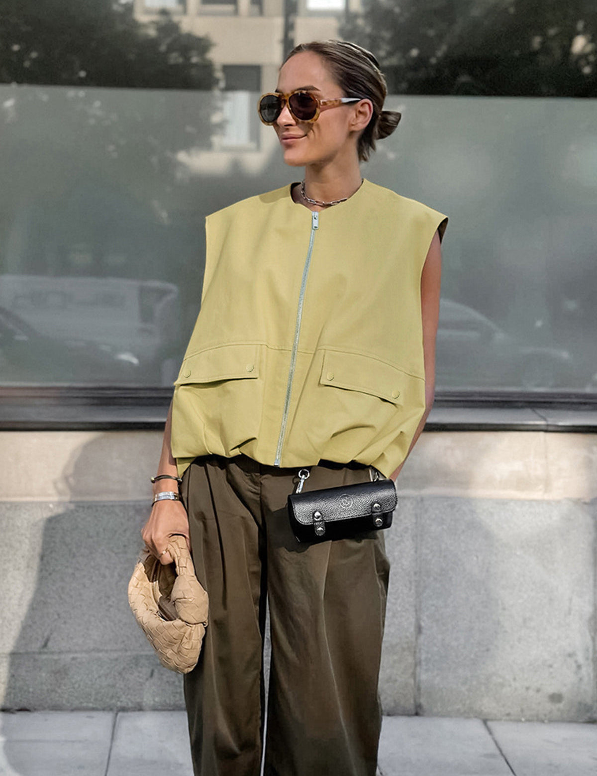 Olly | Stijlvol Mouwloos Dames Vest met Rits1