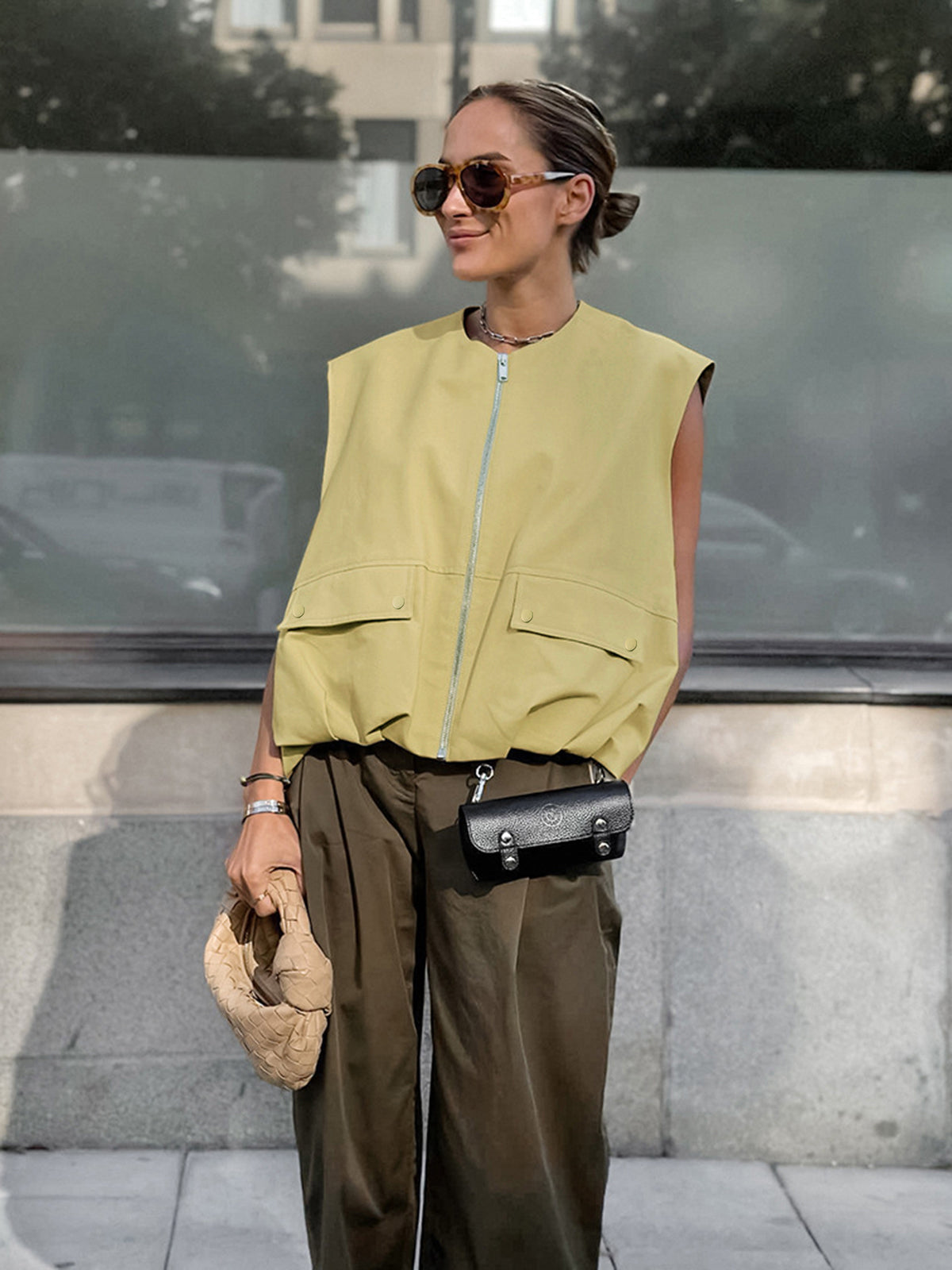 Olly | Stijlvol Mouwloos Dames Vest met Rits1