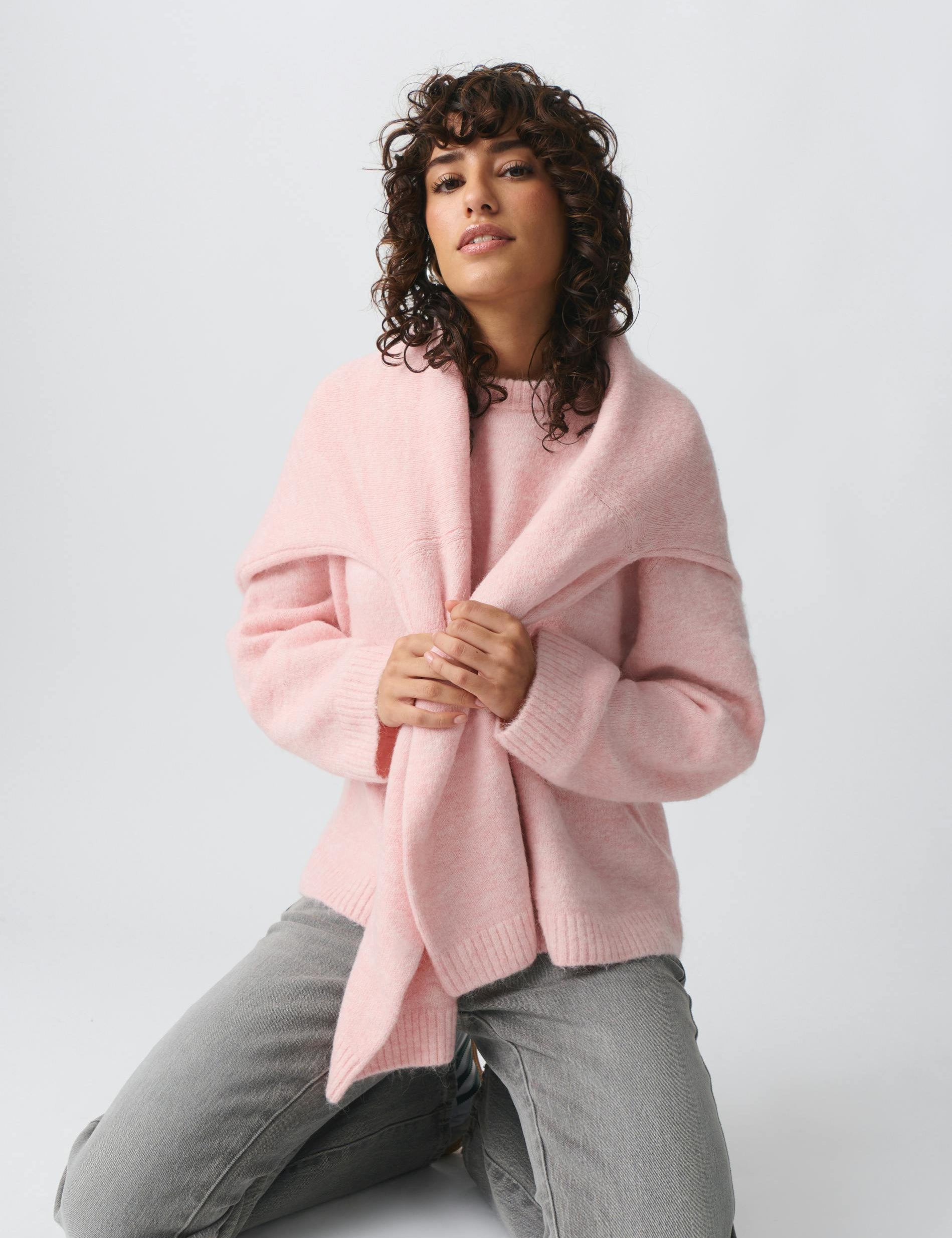 Roze_Amelie_-_Zachte_Oversized_Trui_voor_Tijdloze_Elegantie_TE.jpg