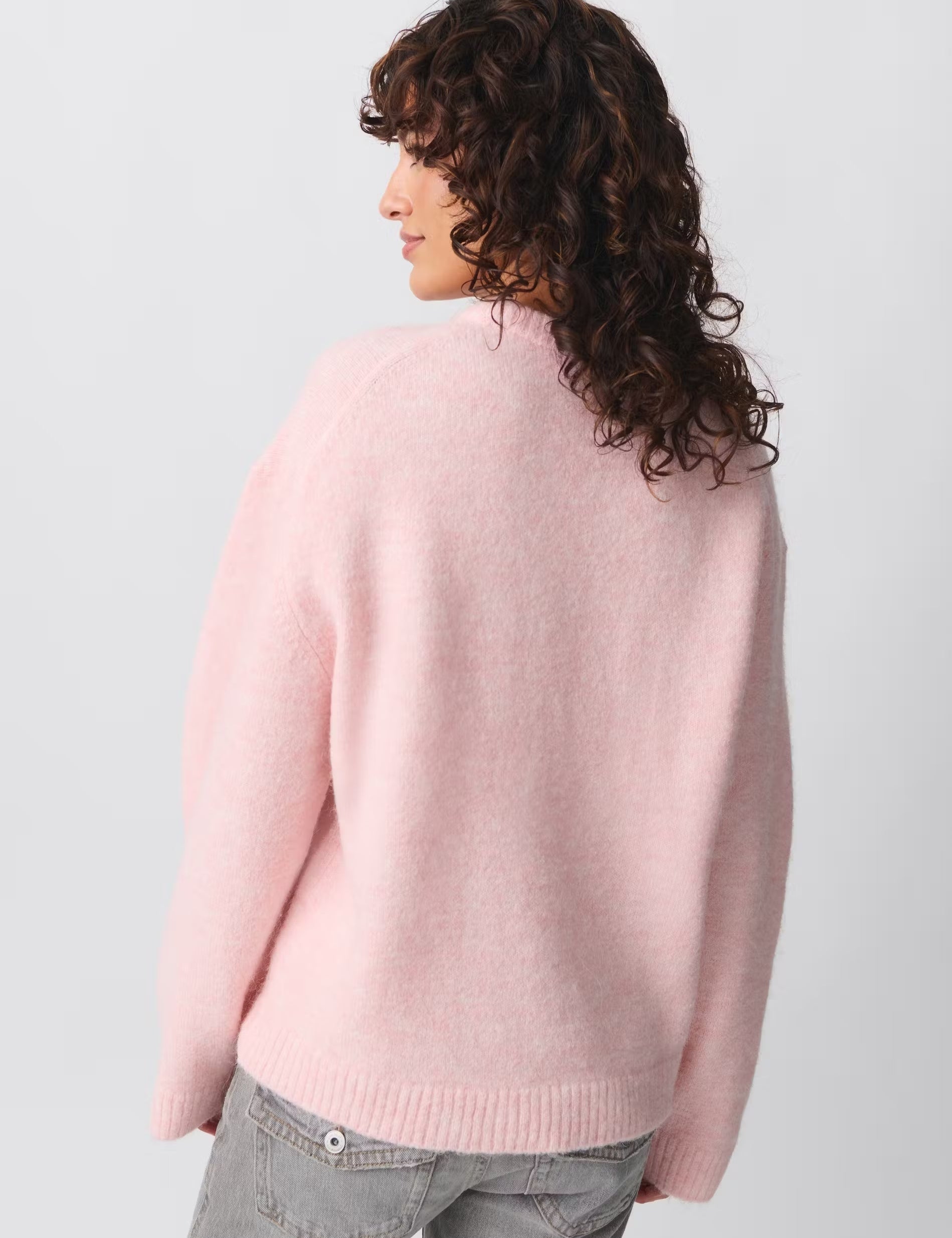 Roze_Amelie_-_Zachte_Oversized_Trui_voor_Tijdloze_Elegantie_TE_1.jpg