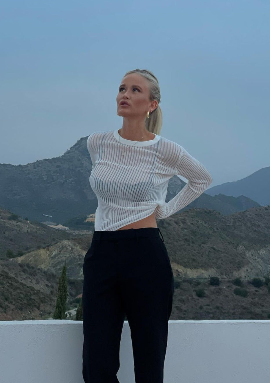 Rylee | Rib Gebreide Top met Ladder Design en Lange Mouwen