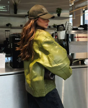 Lily-Rose | Vegan Leren Dames Jas - Olijfgroen met Moderne Streetwear Look