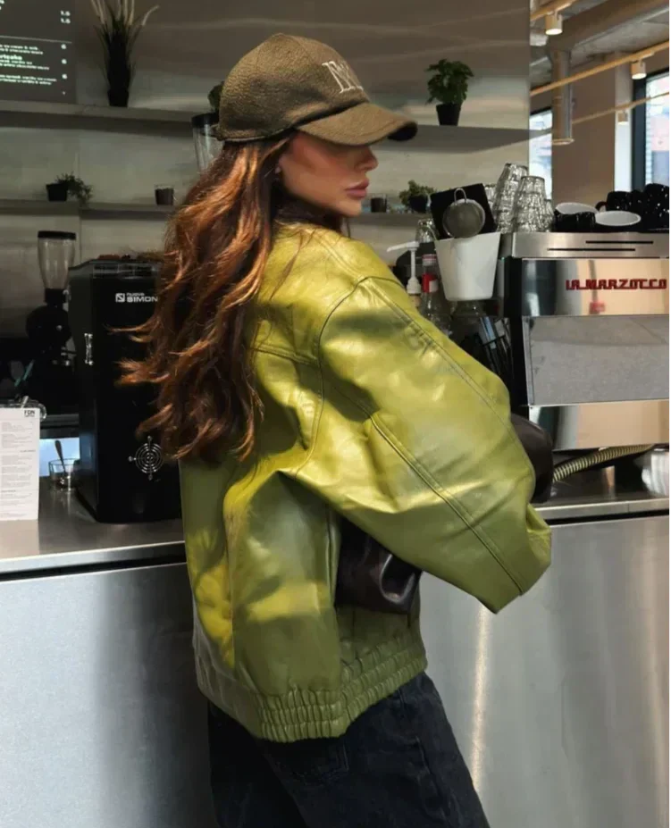 Lily-Rose | Vegan Leren Dames Jas - Olijfgroen met Moderne Streetwear Look