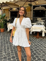 Fay | Witte Jurk met Geborduurde Ruches