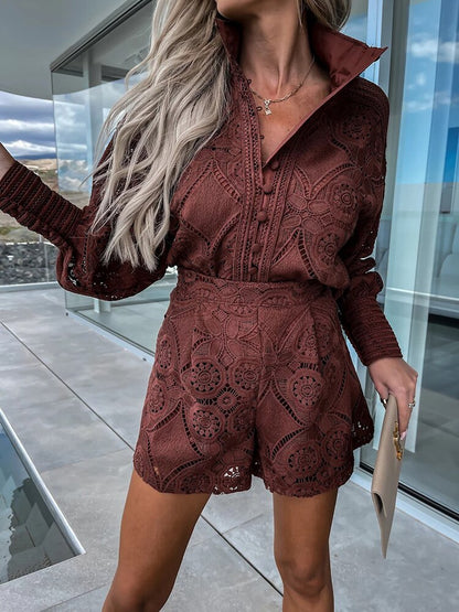 April | Kanten Chique Zomerset