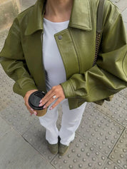 Lily-Rose | Vegan Leren Dames Jas - Olijfgroen met Moderne Streetwear Look