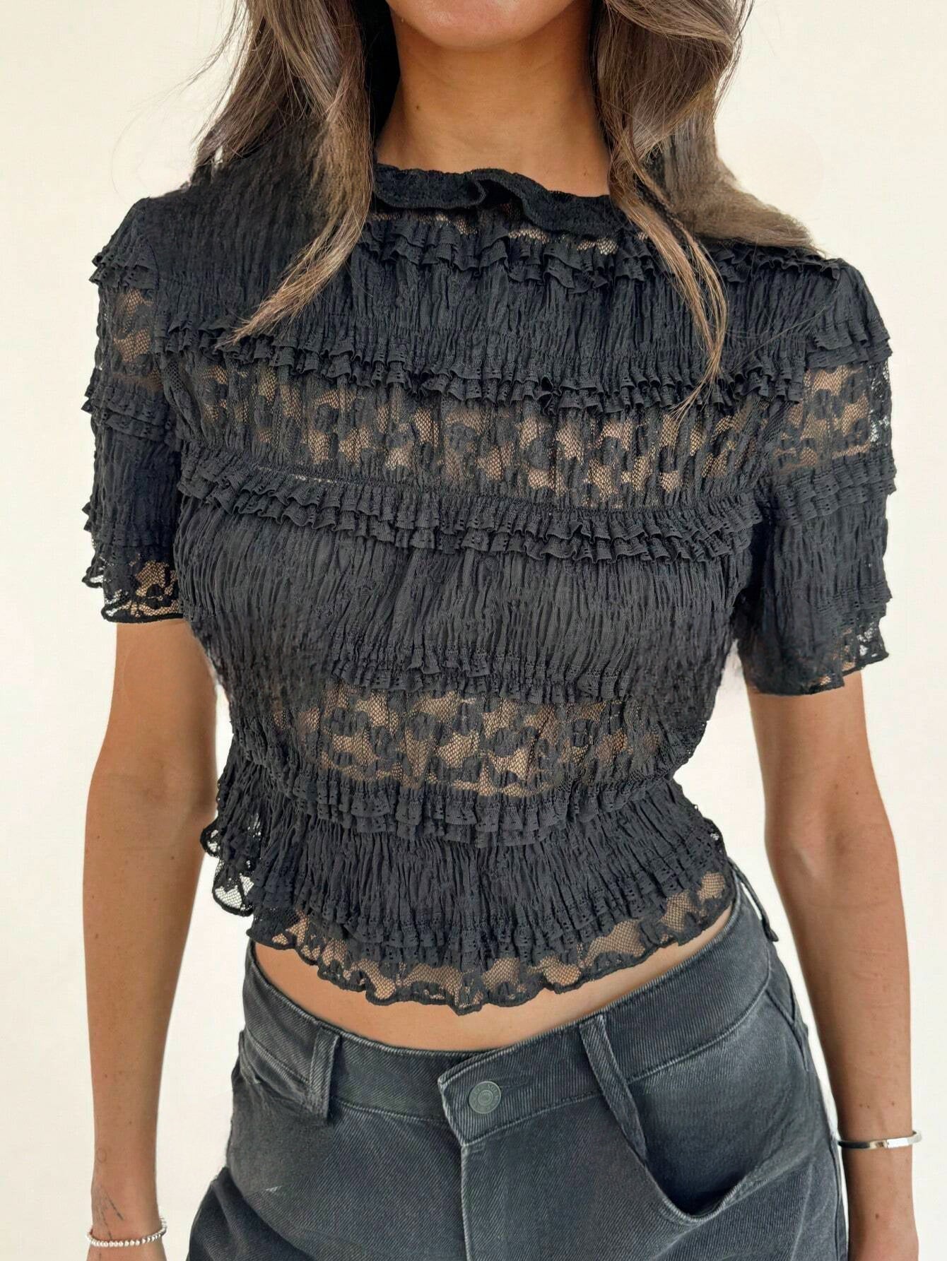 Dorita | Luxe Kanten Crop Top met Transparante Details
