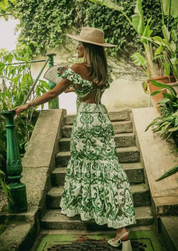 Amalia | Lange Katoenen Zomerjurk met Open Rug – Wit-Groen