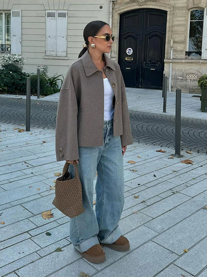 Hélené | Stijlvolle Dames Jas van Wolmix voor Herfst/Winter – Klassiek & Warm