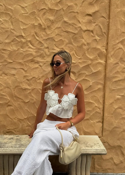 Junia | Witte Crop Top met Bloemen & Strass Details