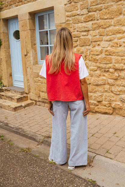 Frida | Rode Dames Gilet Met Knopen – Luchtig & Stijlvol