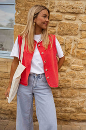 Frida | Rode Dames Gilet Met Knopen – Luchtig & Stijlvol