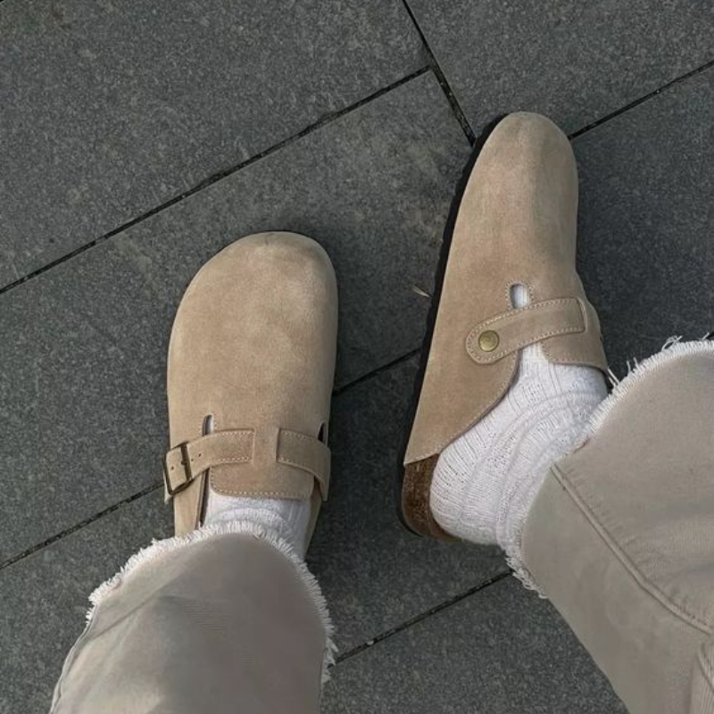 Melle | Premium Suède Pantoffels – Handgemaakt & Unisex
