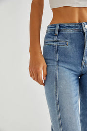 Mugain | Flared High Waist Jeans met Rode Sterren