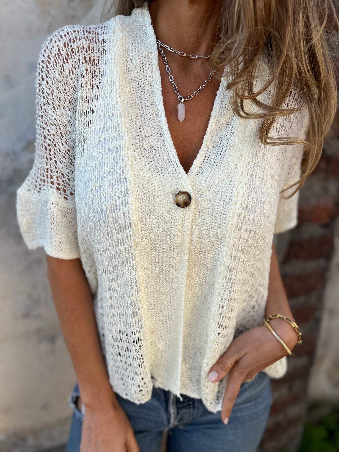 Nena | Gebreide Top met V-hals en Knoop Detail
