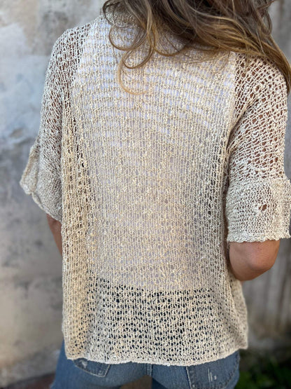 Nena | Gebreide Top met V-hals en Knoop Detail
