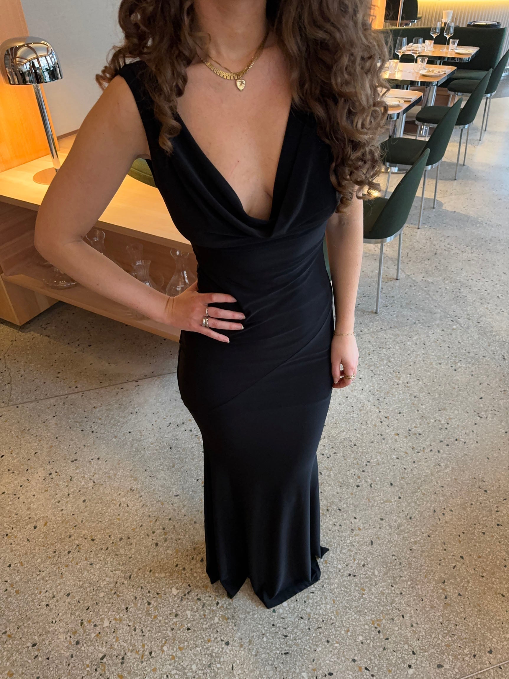 Zahra | Feestelijke Mouwloze Maxi-Jurk met V‑hals