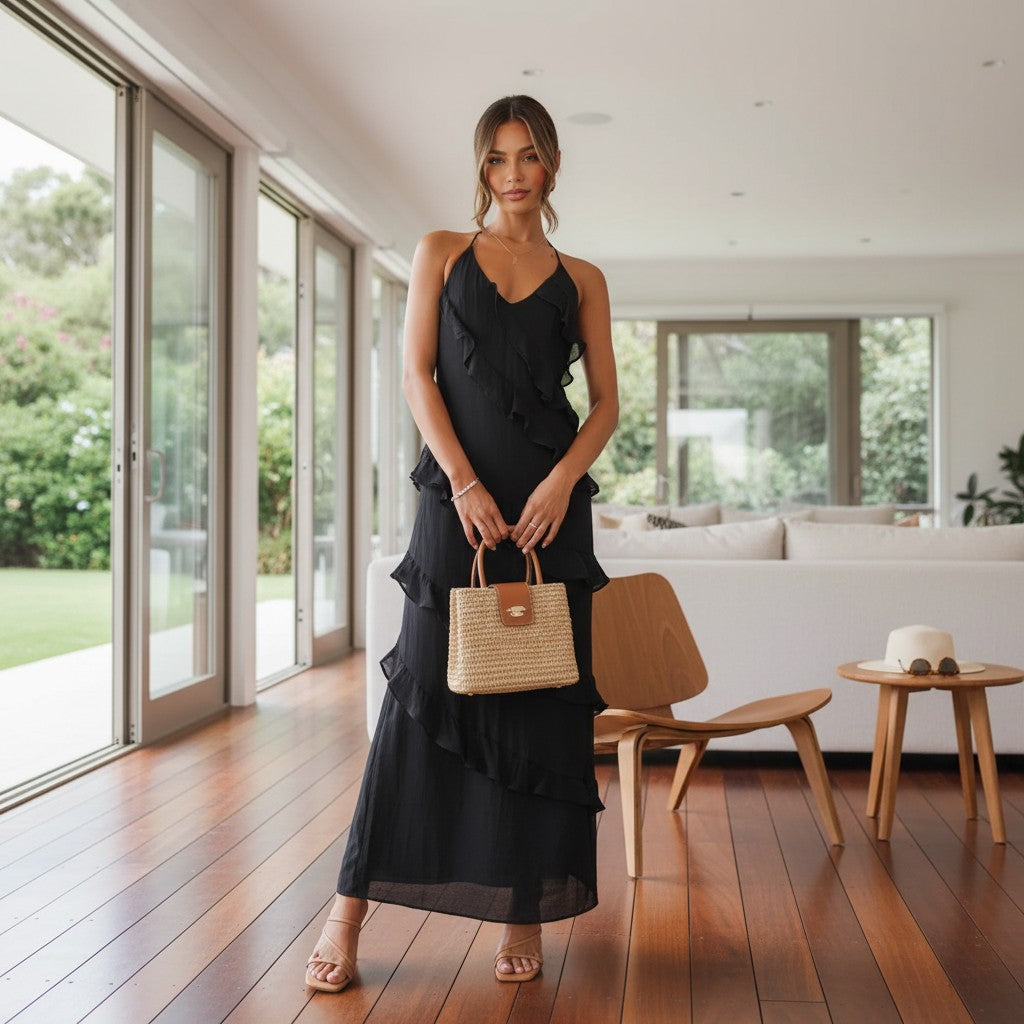 Labels of Amsterdam Mimi maxi jurk met ruches in het zwart, perfect voor zomerse evenementen.