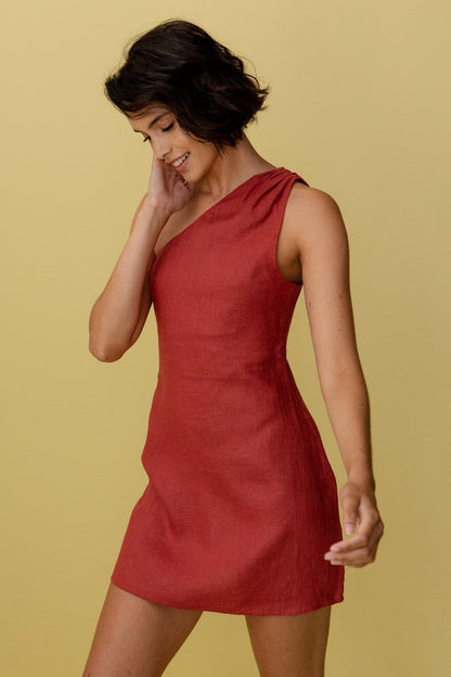 Solenne | One-Shoulder Mini Jurk
