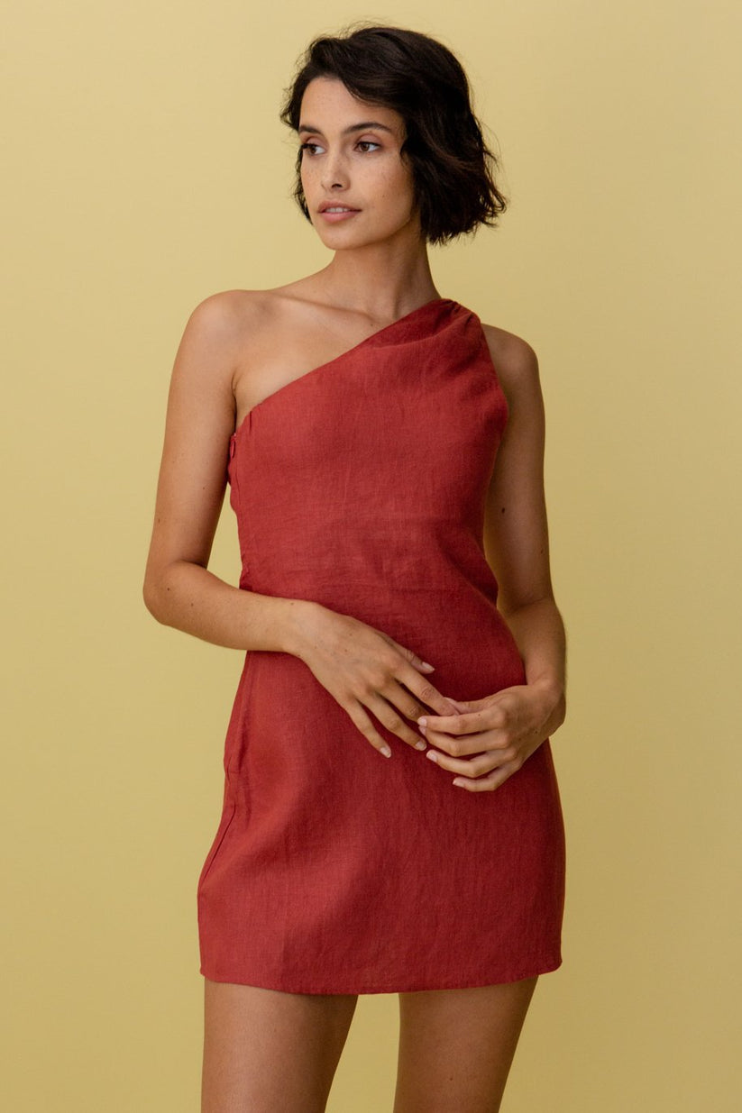 Solenne | One-Shoulder Mini Jurk