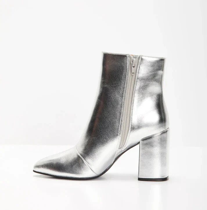 Jazline | Zilveren Metallic Enkelaarsjes voor Dames